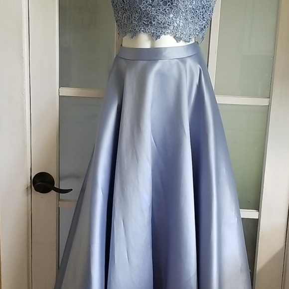 𝅺alyce Paris Formal Prom Dress Light Pale Blue 2 Piece Size 4 - Picture 3 of 16